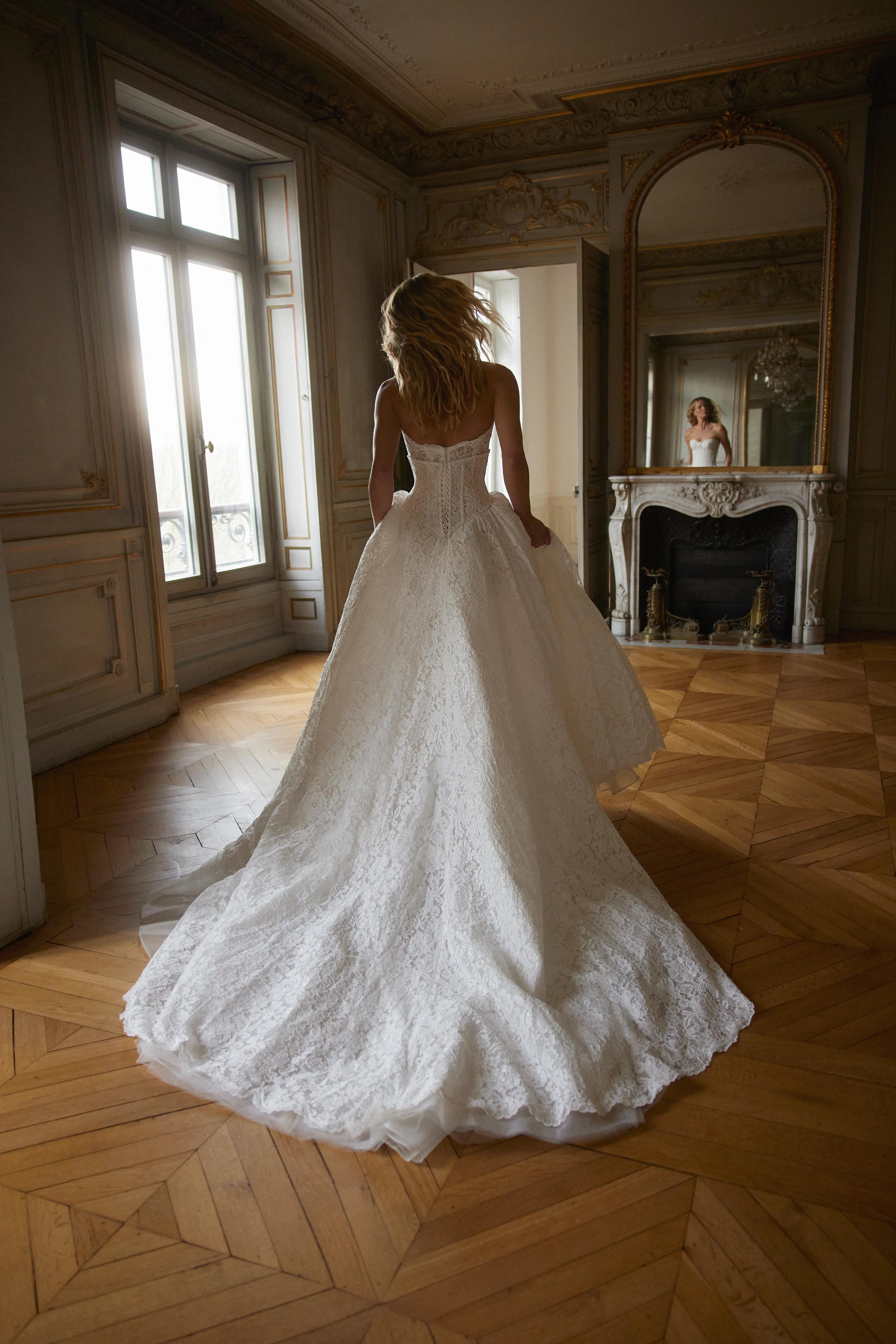 ANTOINETTE MINI — bridal gown by Netta BenShabu, La Muse, style NB.BR.2632.A